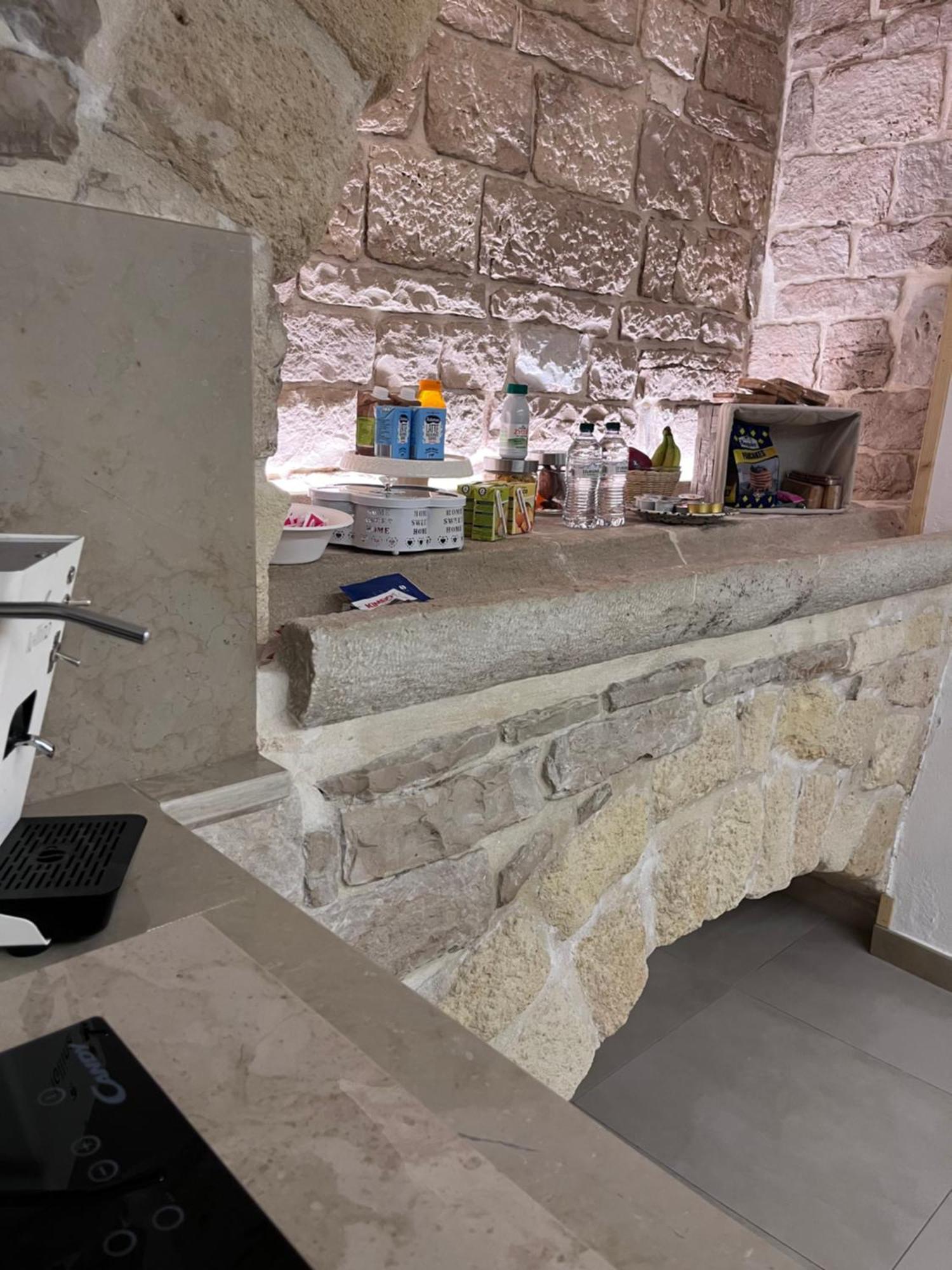 Epoca Suite House Trani Bagian luar foto